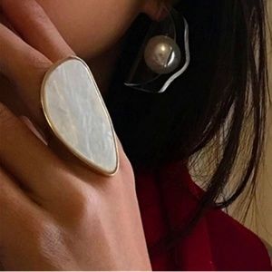 Buckle Jewelry - New! Women's Oval Geometric Ring Buckle Jewelry - New! Women's Oval Geometric Ring